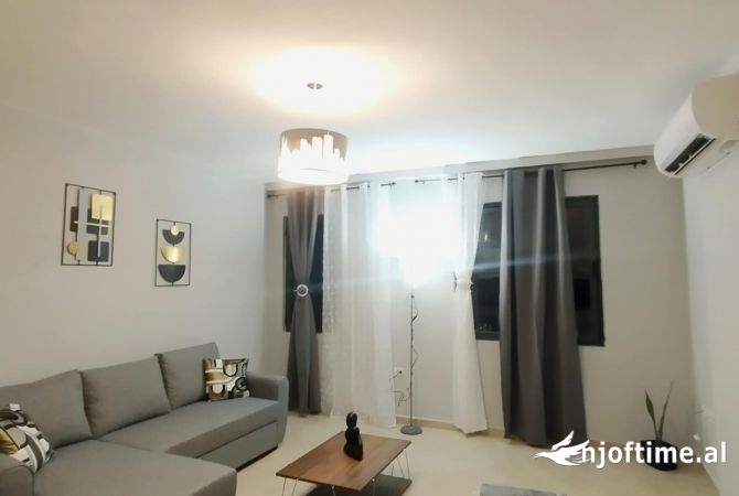 Shtepi me qera 2+1 ne Tirane - 500 Euro