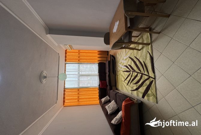 Shtepi me qera 2+1 ne Tirane - 430 Euro