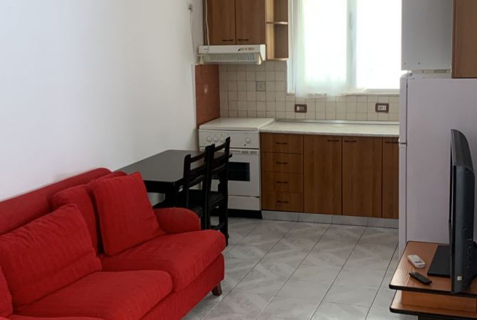 Shtepi me qera Garsoniere ne Tirane - 300 Euro