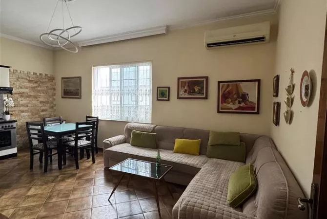 Shtepi me qera 4+1 ne Tirane - 600 Euro