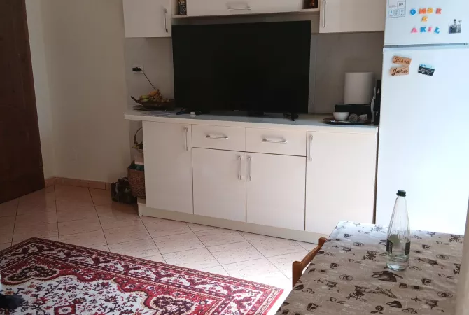 Shtepi me qera 2+1 ne Tirane - 50,000 Leke