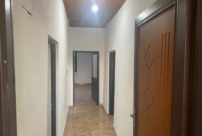 Shtepi me qera 2+1 ne Tirane - 250 Euro