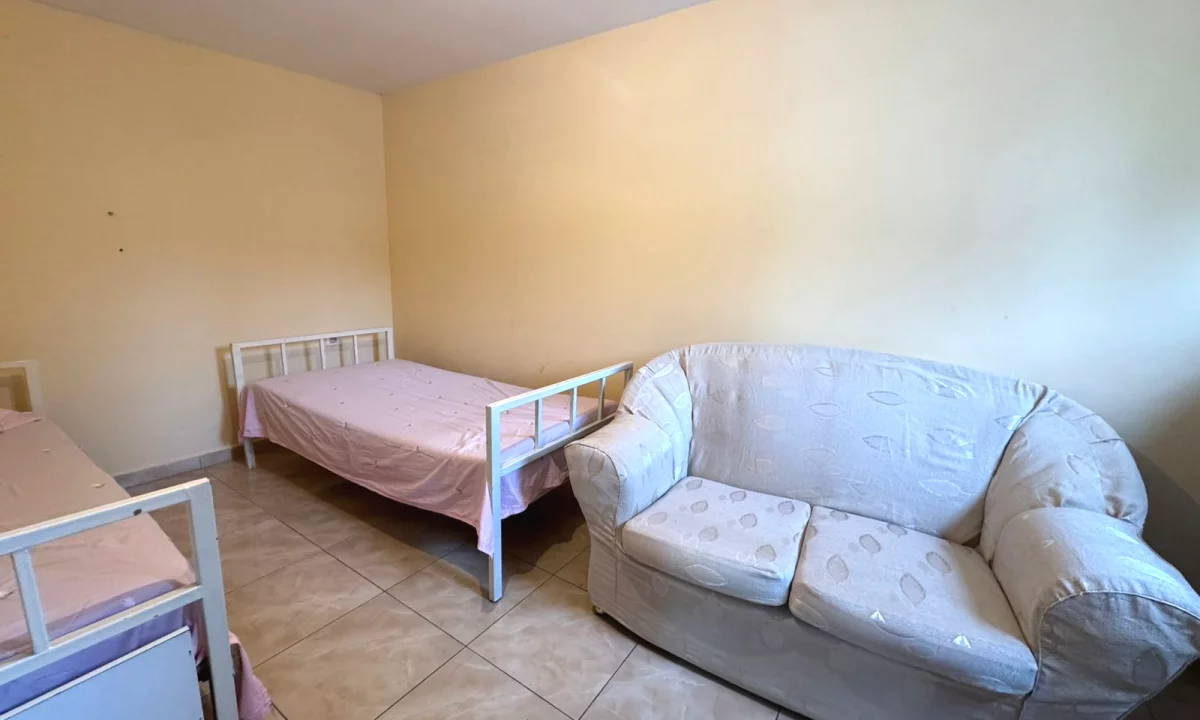 Shtepi me qera Apartament ne Tirane, 1+1, Mobilimi E mobiluar, Pagesa 30,000  Leke.