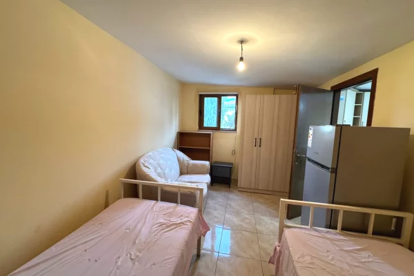 Shtepi me qera 1+1 ne Tirane - 30,000 Leke