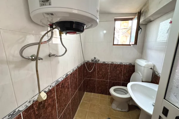 Shtepi me qera Apartament ne Tirane, 1+1, Mobilimi E mobiluar, Pagesa 30,000  Leke.