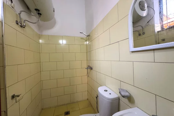 Shtepi me qera Apartament ne Tirane, 1+1, Mobilimi E mobiluar, Pagesa 28,000  Leke.