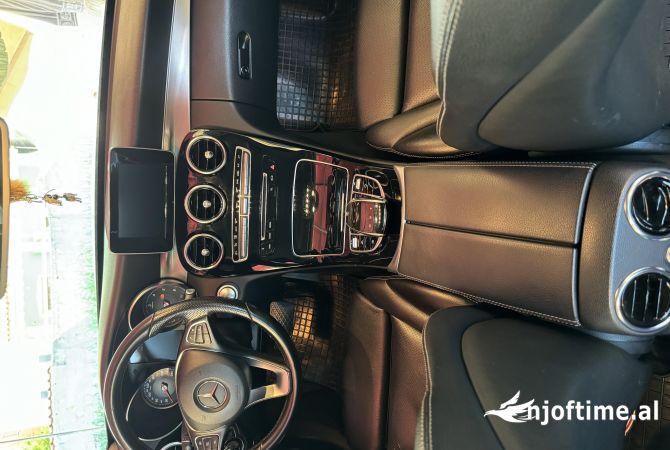 Makina ne shitje  ne Fier - 15,200 Euro