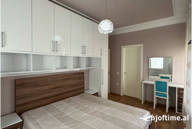 Shtepi me qera 2+1 ne Tirane - 700 Euro