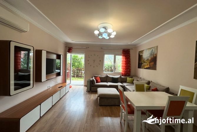 Shtepi me qera 2+1 ne Tirane - 700 Euro