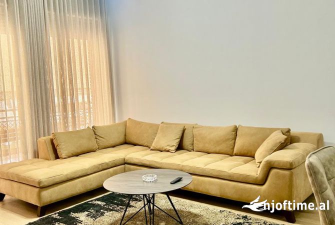 Shtepi me qera 2+1 ne Tirane - 120,000 Leke