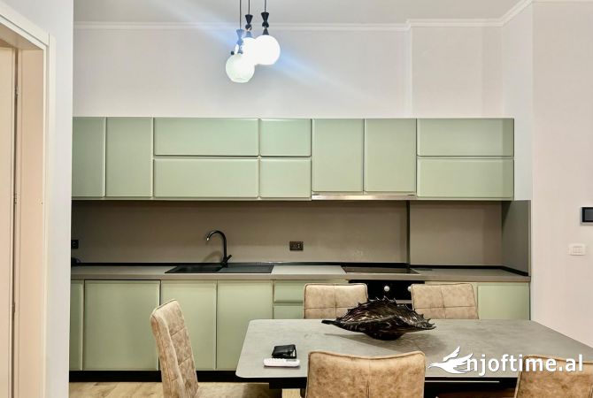 Shtepi me qera Apartament ne Tirane, 2+1, Mobilimi E mobiluar, Pagesa 120,000  Leke.