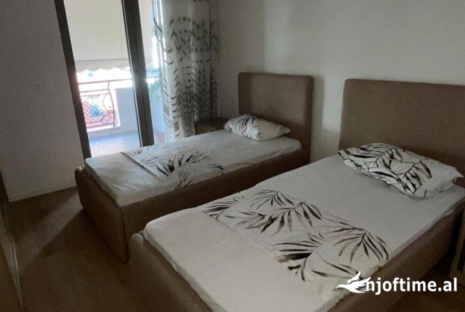 Shtepi me qera Apartament ne Tirane, 2+1, Mobilimi E mobiluar, Pagesa 120,000  Leke.