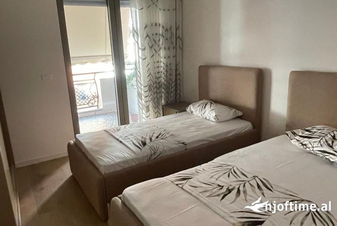 Shtepi me qera Apartament ne Tirane, 2+1, Mobilimi E mobiluar, Pagesa 120,000  Leke.