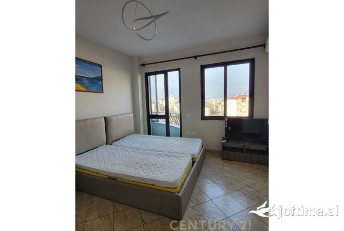 Shtepi me qera Apartament ne Tirane, Garsoniere, Mobilimi E mobiluar, Pagesa 350  Euro.