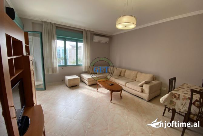 Shtepi me qera 1+1 ne Durres - 450 Euro