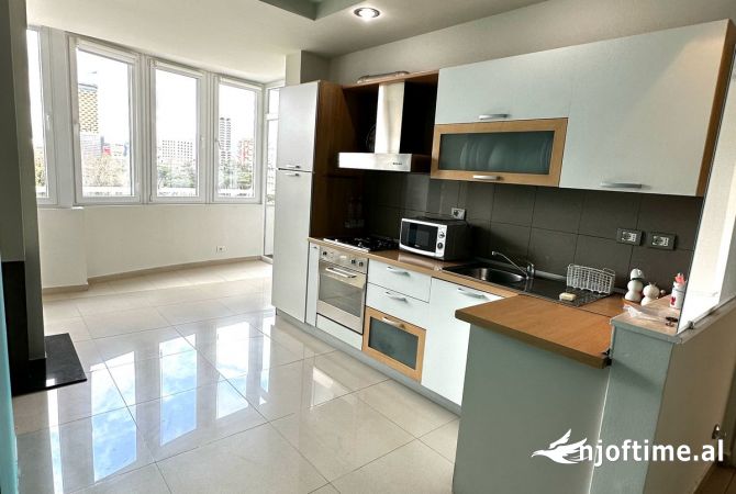 Ambient biznesi me qera 3+1 ne Tirane - 1,500 Euro