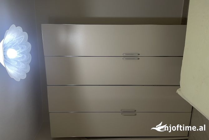 Shtepi me qera Shtepi Private ne Tirane, 1+1, Mobilimi E mobiluar, Pagesa 40,000  Leke.