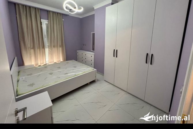 Shtepi me qera Apartament ne Tirane, 1+1, Mobilimi E mobiluar, Pagesa 450  Euro.