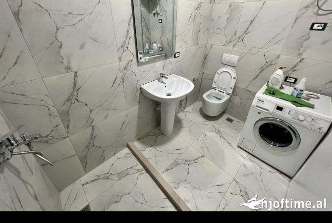 Shtepi me qera Apartament ne Tirane, 1+1, Mobilimi E mobiluar, Pagesa 450  Euro.