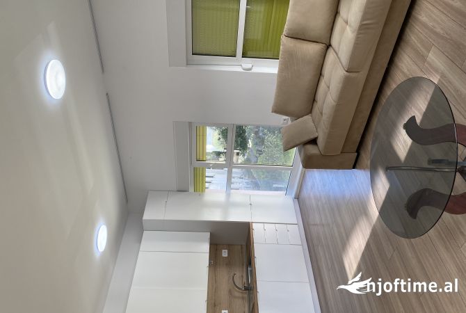 Shtepi me qera 2+1 ne Tirane - 450 Euro