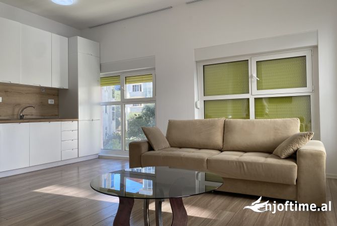Shtepi me qera 2+1 ne Tirane - 450 Euro