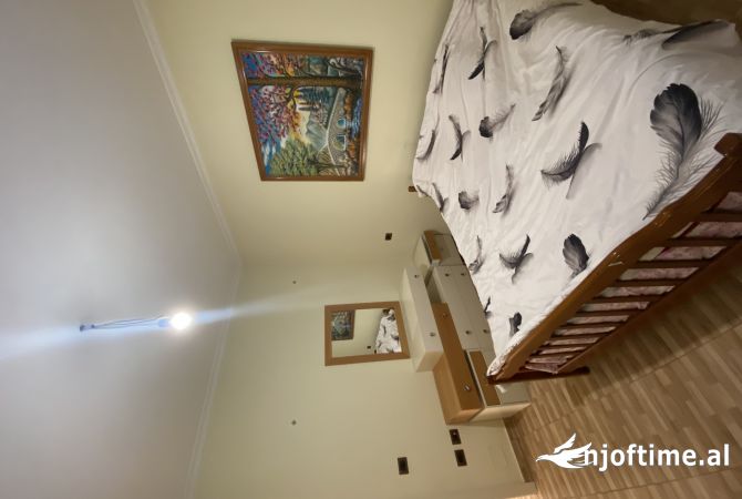 Shtepi me qera 2+1 ne Tirane - 50,000 Leke