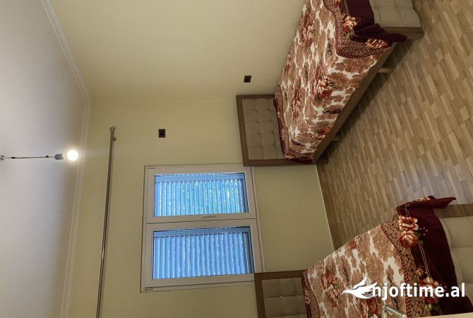 Shtepi me qera Vila Luksoze ne Tirane, 2+1, Mobilimi E mobiluar, Pagesa 50,000  Leke.