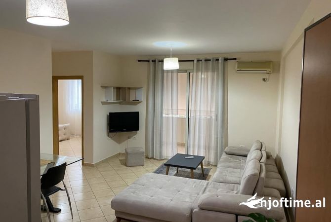 Shtepi me qera 2+1 ne Tirane - 550 Euro
