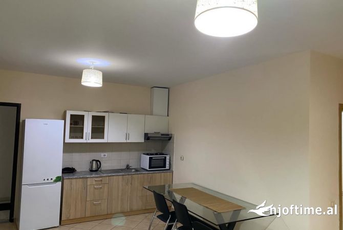 Shtepi me qera 2+1 ne Tirane - 550 Euro