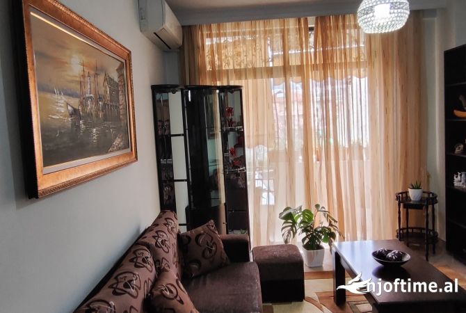 Shtepi me qera 2+1 ne Tirane - 400 Euro