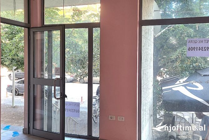 Ambient biznesi me qera 1+1 ne Shkoder - 30,000 Leke
