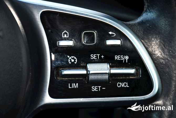 Makina ne shitje ne Tirane, Mercedes-Benz, 2019 Benzine,Kambio Manual Pagesa 16,500  Euro.