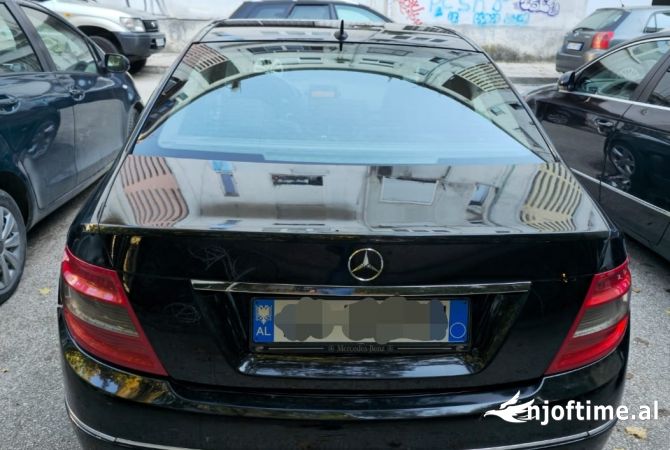 Auto in Vendita  a Tirana - 5,200 Euro