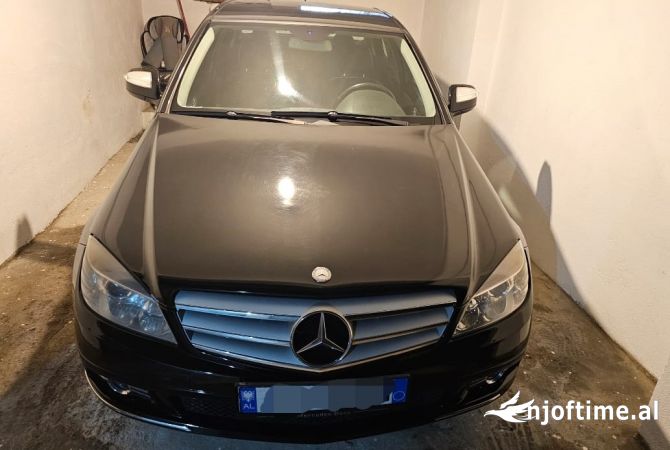 Makina ne shitje ne Tirane - 5,200 Euro