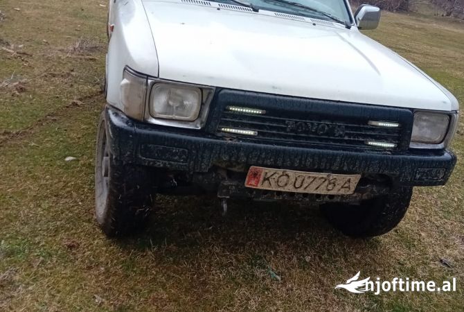 Makina ne shitje ne Korce - 350,000 Leke