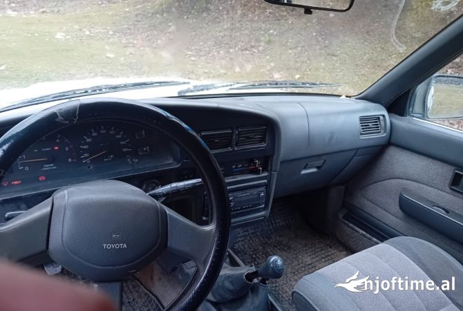 Auto in Vendita  a Koriza - 350,000 Leke