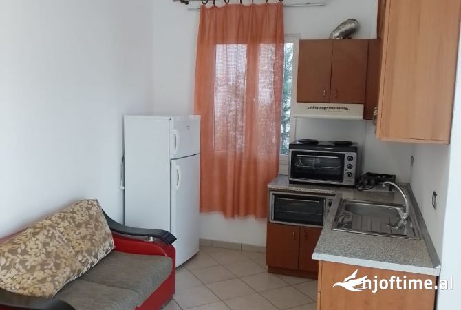 Shtepi me qera 1+1 ne Tirane - 300 Euro