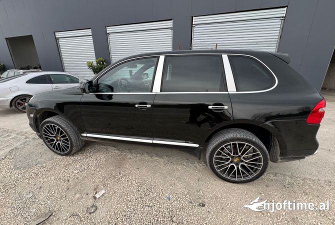 Makina ne shitje  ne Tirane - 8,000 Euro