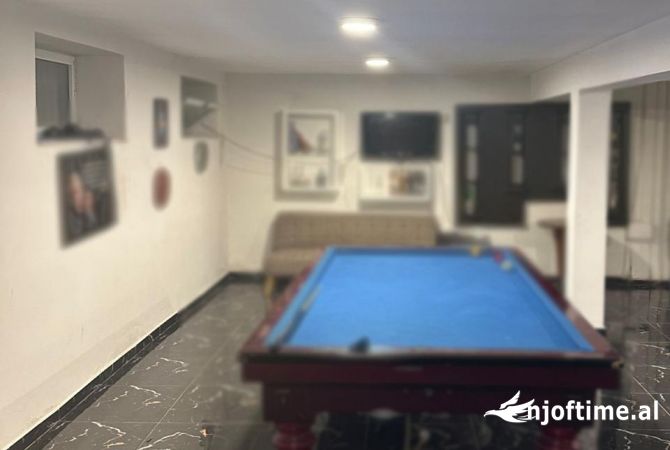Business Property for Rent 3+1 in Tirana - 500 Euro