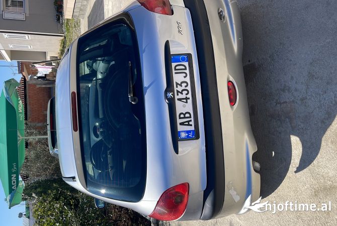 Auto in Vendita  a Tirana - 1,000 Euro