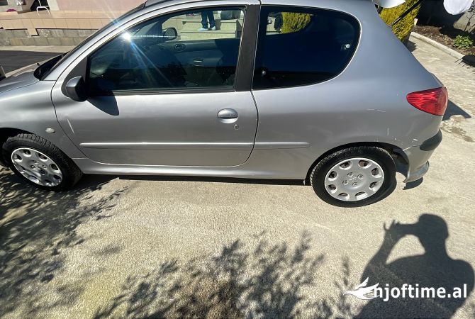 Auto in Vendita  a Tirana - 1,000 Euro