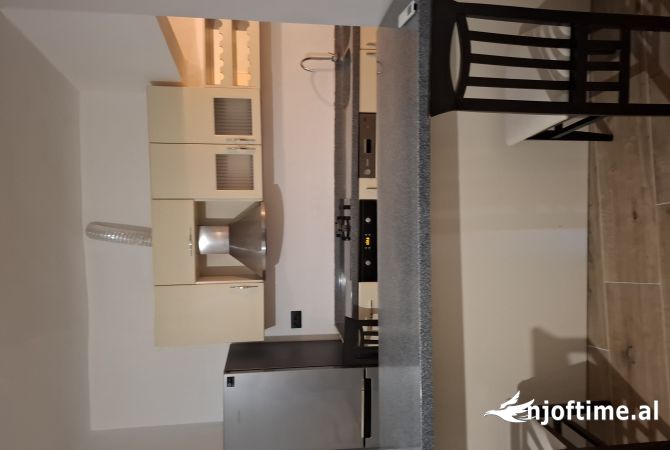 Shtepi me qera 2+1 ne Tirane - 450 Euro