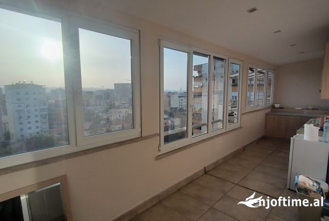 Shtepi me qera Apartament ne Tirane, 2+1, Mobilimi E mobiluar, Pagesa 500  Euro.