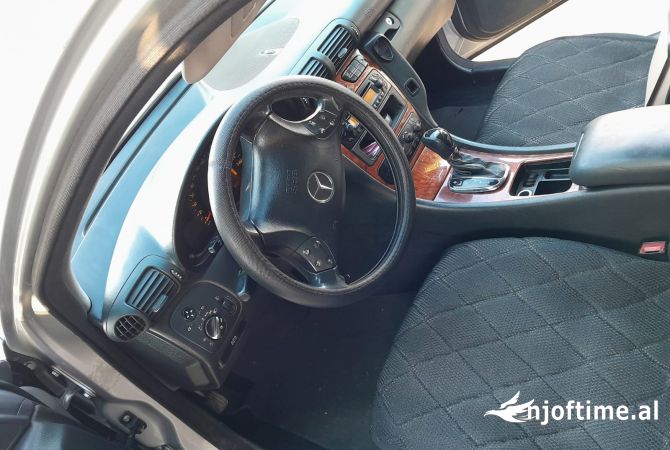 Auto in Vendita  a Tirana - 2,800 Euro