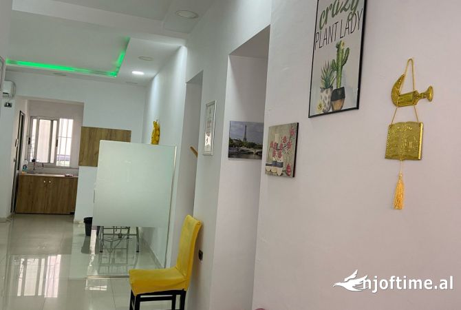 Ambient biznesi me qera 1+1 ne Tirane - 450 Euro