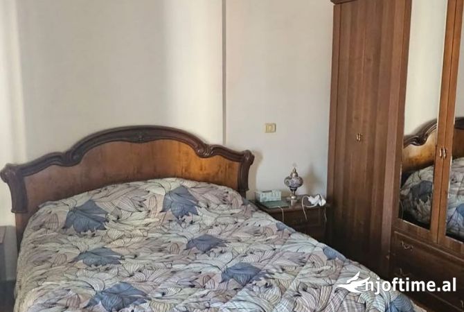 Shtepi me qera 2+1 ne Tirane - 650 Euro