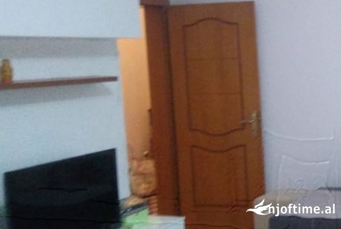 Shtepi me qera 1+1 ne Tirane - 60,000 Leke