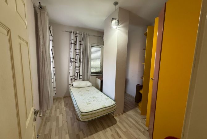 Shtepi me qera Shtepi Private ne Tirane, 2+1, Mobilimi E mobiluar, Pagesa 450  Euro.