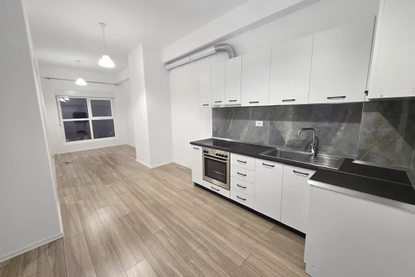 Shtepi me qera 1+1 ne Tirane - 30,000 Leke