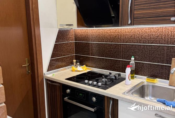 Shtepi me qera 2+1 ne Tirane - 550 Euro